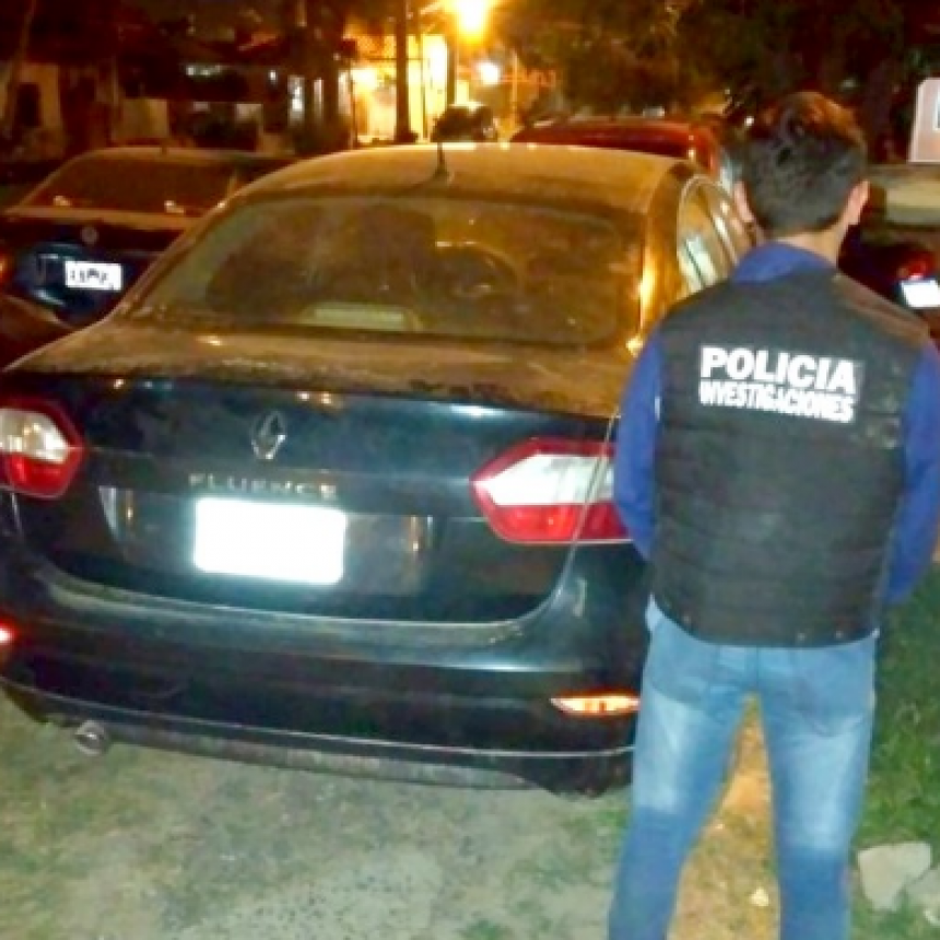 La Policía recuperó un automóvil y detuvo a dos personas
