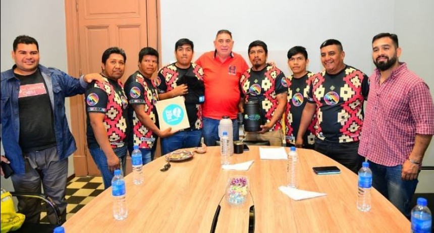 El grupo “Reencuentro Qom” actuará el sábado en el Festival de Cosquín invitados por El Indio Lucio Rojas