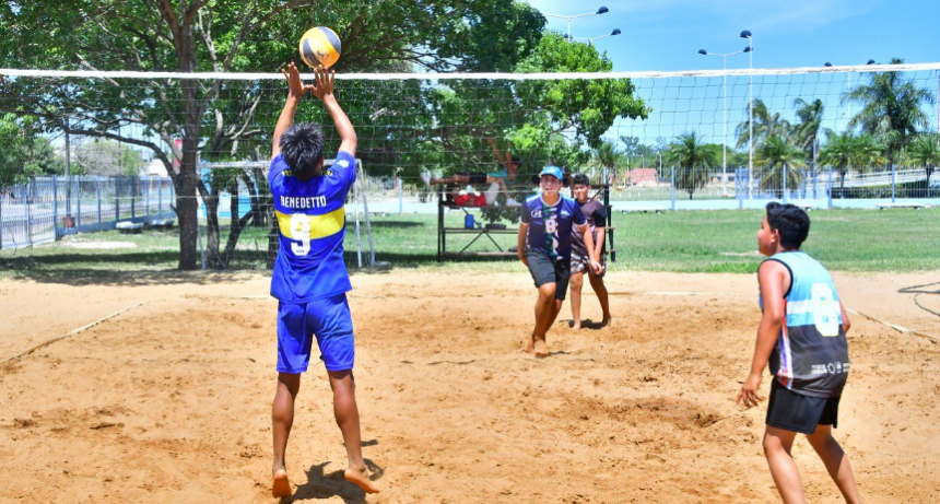 Torneo de beach vóley en el Estadio Cincuentenario