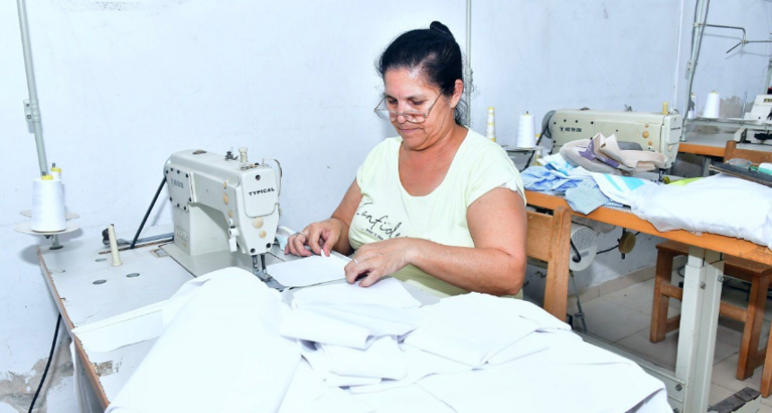 FONTEX tiene todo listo para entregar guardapolvos para el ciclo lectivo 2023