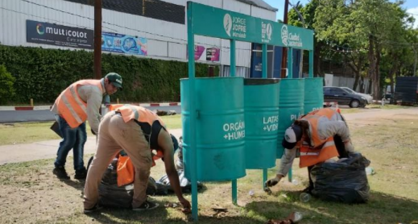 Cuadrillas comunales realizaron tareas de higiene integral en el Predio del Paseo Ferroviario