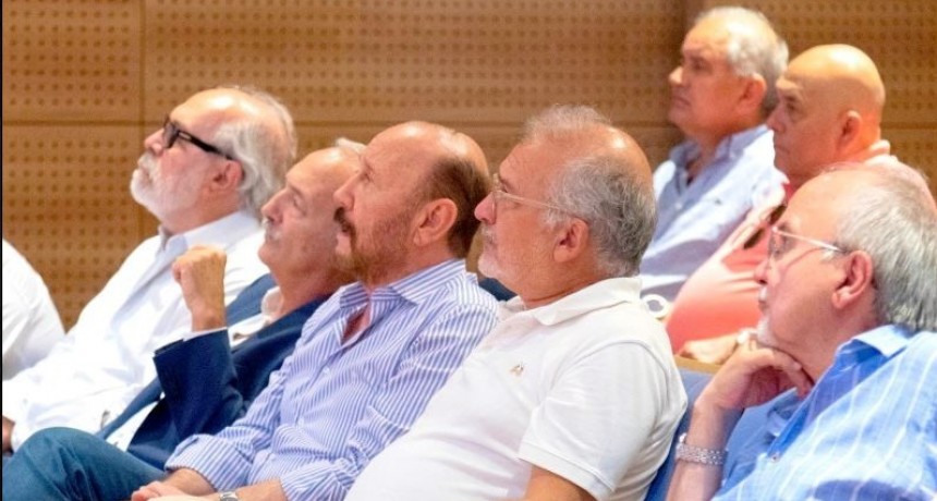 Insfrán mantuvo reunión con autoridades del INCUCAI