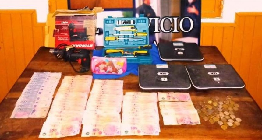 La Policía retuvo a dos menores y recupero bienes sustraídos en barrio República Argentina