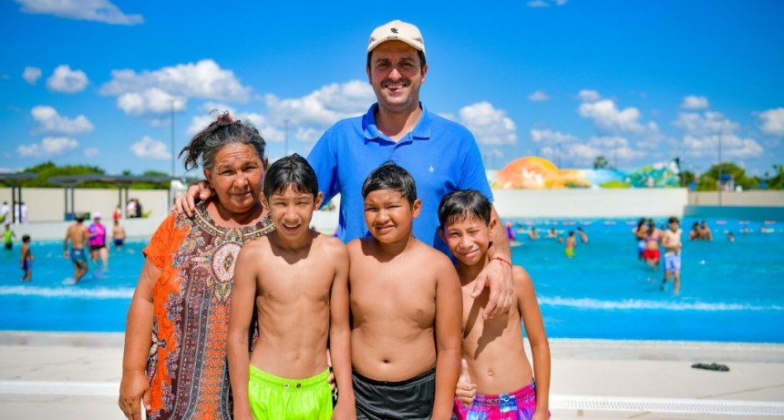 Inició la temporada de verano en el Parque Acuático “17 de Octubre”