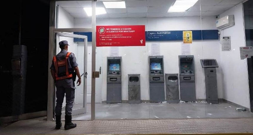 La Policía refuerza su presencia en cercanía de bancos y cajeros automáticos