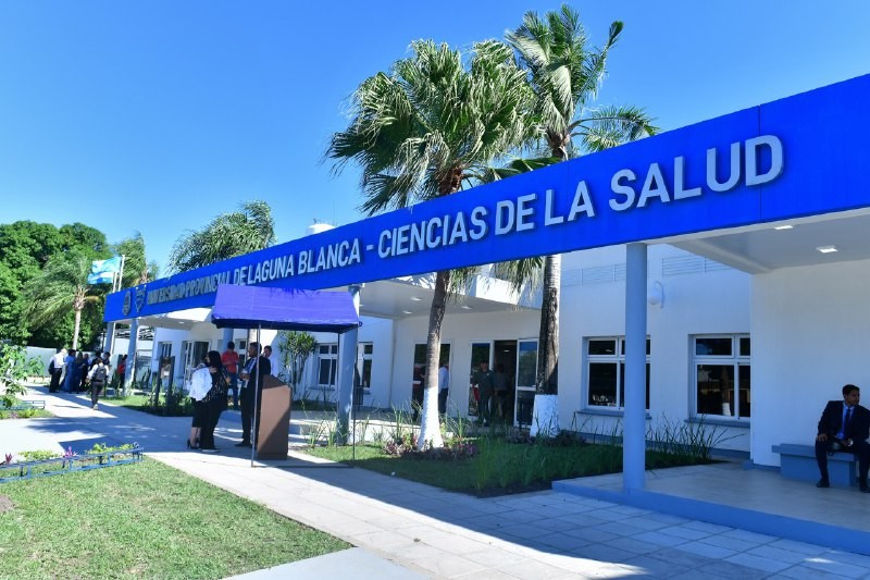 Laguna Naineck brinda transporte gratuito a los estudiantes de la UPLaB