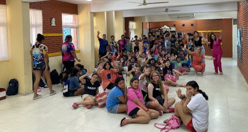 Taller sobre nutrición y hábitos saludables en la colonia del Complejo Paraíso de los Niños