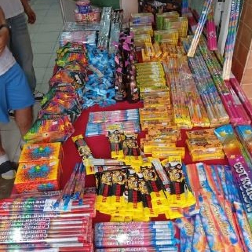 LA COMUNA CAPITALINA DECOMIS&Oacute; UNA IMPORTANTE CANTIDAD DE ART&Iacute;CULOS DE PIROTECNIA SONORA 