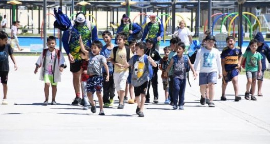 El Parque Acu&aacute;tico &ldquo;17 de Octubre&rdquo; puso en marcha su sexta temporada de colonias de vacaciones