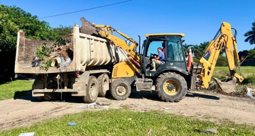 LA MUNICIPALIDAD CONTIN&Uacute;A CON OPERATIVOS DE LIMPIEZA Y RECOLECCI&Oacute;N EN BARRIOS DE LA CIUDAD