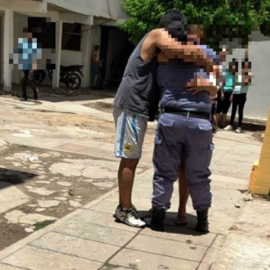 Policías evitaron que un joven se quitara la vida