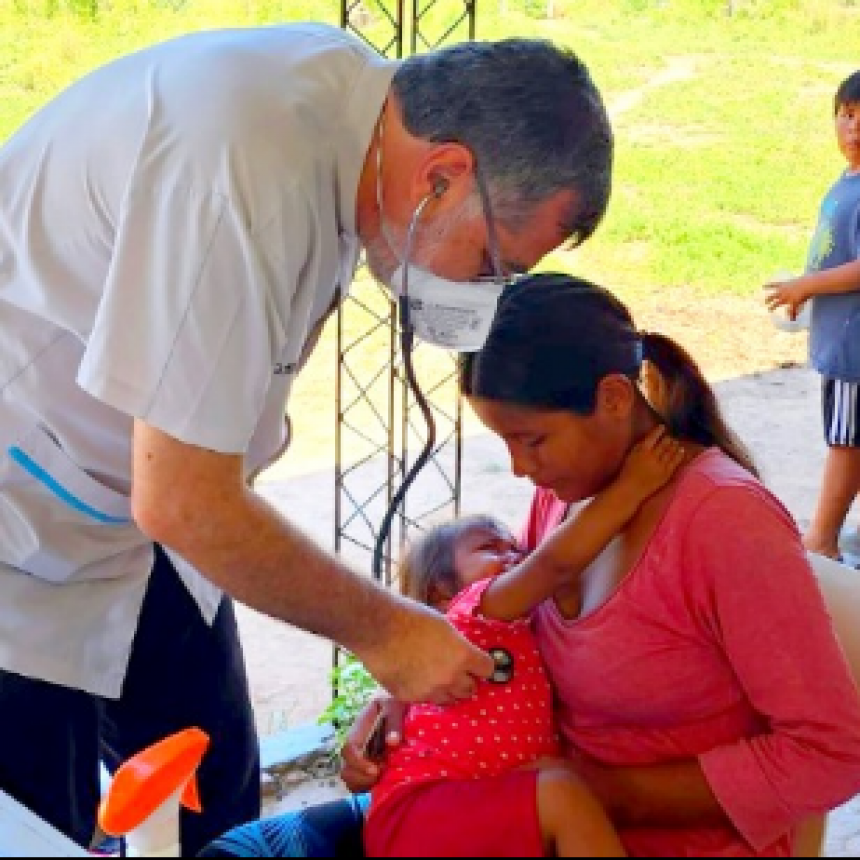 Completas prestaciones sanitarias en las comunidades cercanas a Las Lomitas