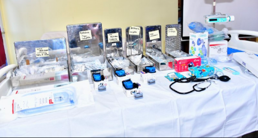El Gobierno provincial entregó al Hospital de Las Lomitas equipamientos de última generación