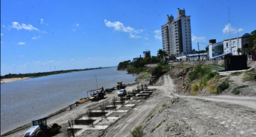 Avanzan las obras de protección sobre el río Paraguay, en la Costanera capitalina