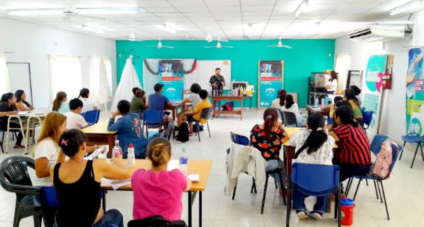 Se desarrolla la etapa final de los talleres de verano de la Escuela de Artes y Oficios del Municipio