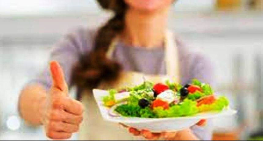 Brindaron recomendaciones para enfrentar los días de mucho calor mediante una adecuada alimentación