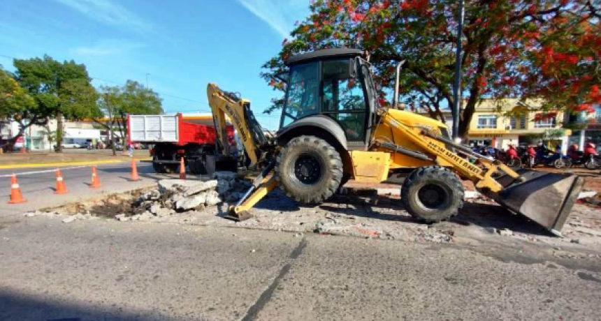 Permanente accionar de la Comuna para reparar arterias pavimentadas