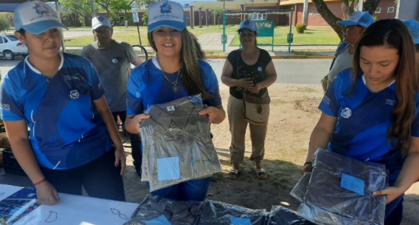 El Gobierno dotó de indumentaria de trabajo a consorcios paipperos del SAF