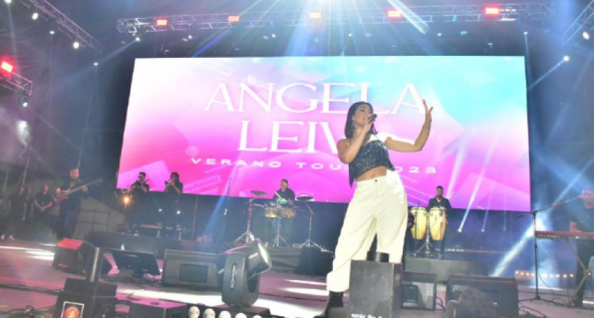 Cierre del festival de la Fiesta Nacional de la Corvina de Río, con la brillante actuación de Ángela Leiva y destacados artistas locales