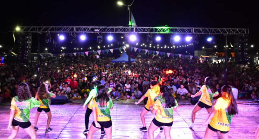 Se desarrolló la primera noche del “Gran Carnaval de la Familia”