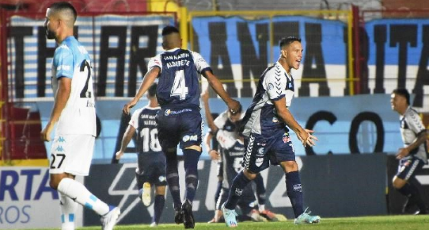 Racing superó a San Martín en el Centenario de Chaco