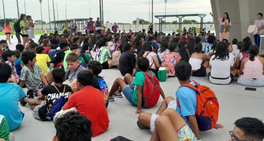 En la Colonia de Vacaciones niñas y niños siguen aprendiendo a cuidar su salud bucal entre juegos y diversiones