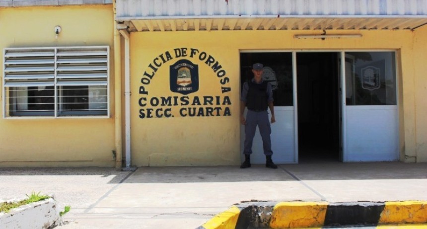 Cuatro inadaptados fueron detenidos por dañar un móvil y lesionar a dos policías