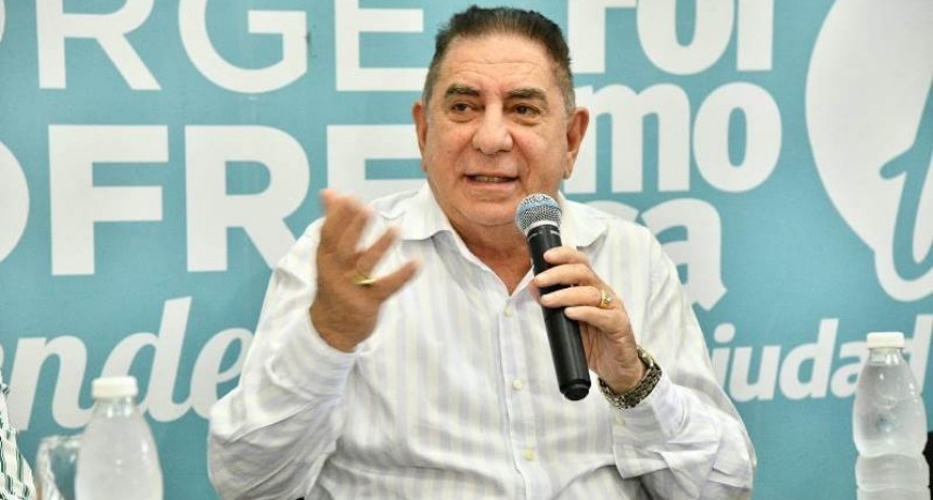 “Entendemos el reclamo de los trabajadores, pero no se puede engañar a los usuarios para llevar adelante estas medidas de fuerza