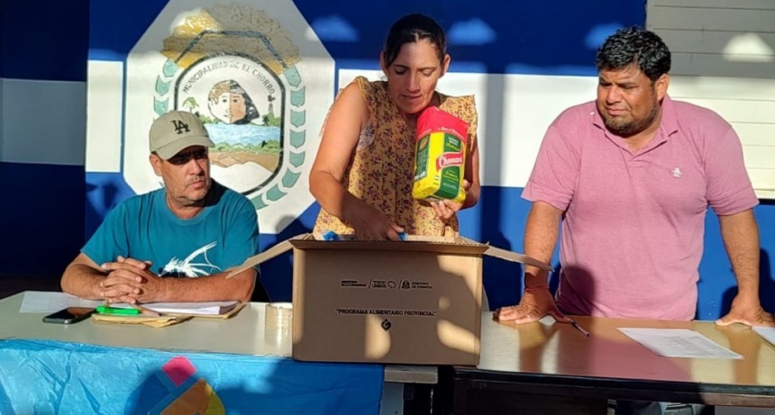 Entrega de asistencia alimentaria en El Chorro, El Quebracho y Divisadero, una muestra del compromiso del Gobierno de Formosa