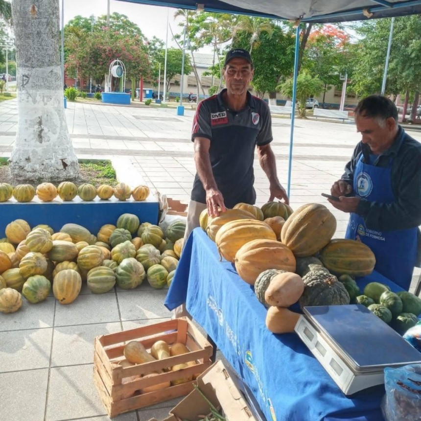 Gracias a la feria paippera, muchas familias lagunenses logran su sostén económico