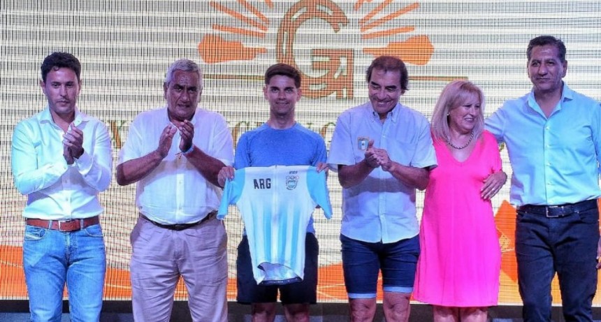 Los formoseños Ignacio Villanueva y Moisés Durán integran la Selección Nacional de Ciclismo en el Giro del Sol que inició este jueves