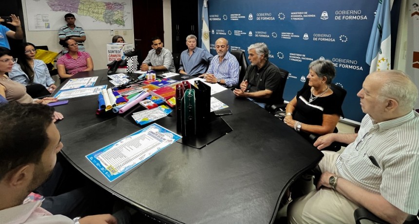 Expectativa de comerciantes tras lanzamiento de canasta escolar “Vuelta a clases”