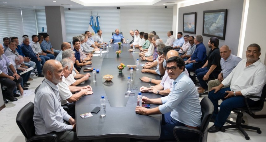 Insfrán se reunió con intendentes para analizar crisis energética derivada de aumentos generados por Nación