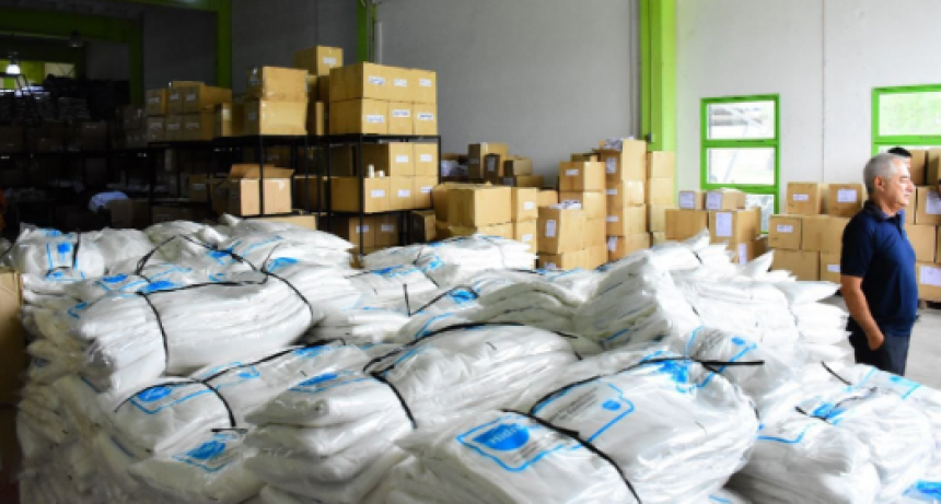 FONTEX inició con la entrega de guardapolvos a los centros de distribución de Capital e interior