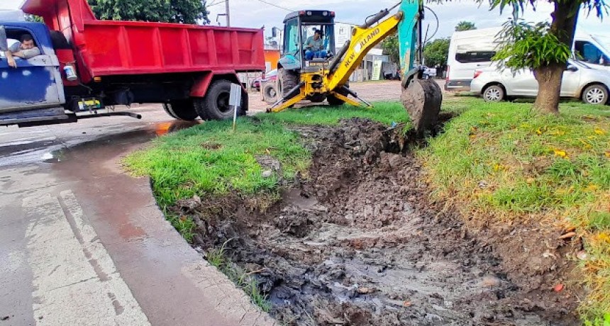 Intenso accionar municipal para el mantenimiento del drenaje urbano