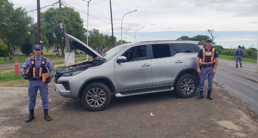 La Policía secuestró una camioneta de alta gama robada en Buenos Aires