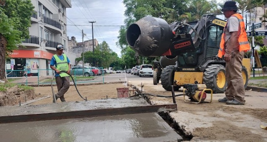 Permanentes obras de bacheo en diversas arterias pavimentadas de la ciudad