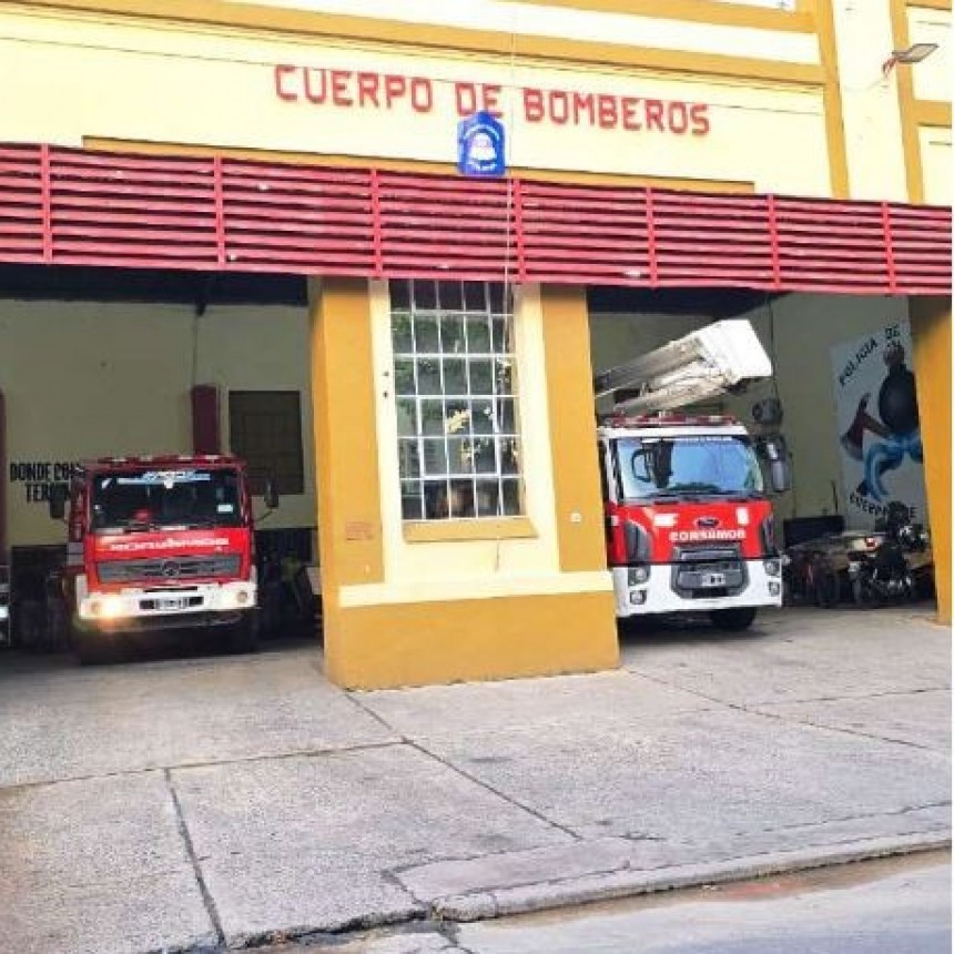 Un bombero salv&oacute; la vida de un beb&eacute; que cay&oacute; a un pozo con agua
