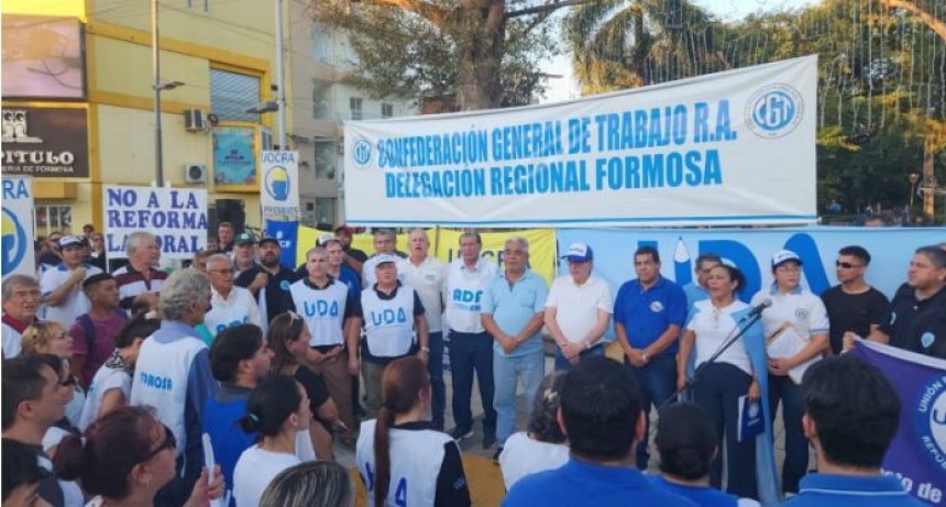 Masiva movilizaci&oacute;n en Formosa en rechazo de la reforma laboral