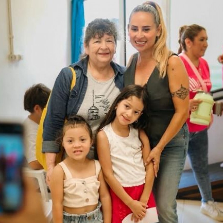 &ldquo;Vamos al Cole&rdquo;, acompa&ntilde;amos a cada familia con el certificado de aptitud f&iacute;sica y bucodental. 