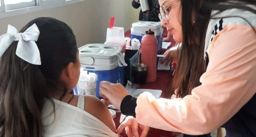 A d&iacute;as del inicio de clases recuerdan completar el carnet de vacunaci&oacute;n de ni&ntilde;as y ni&ntilde;os en edad escolar