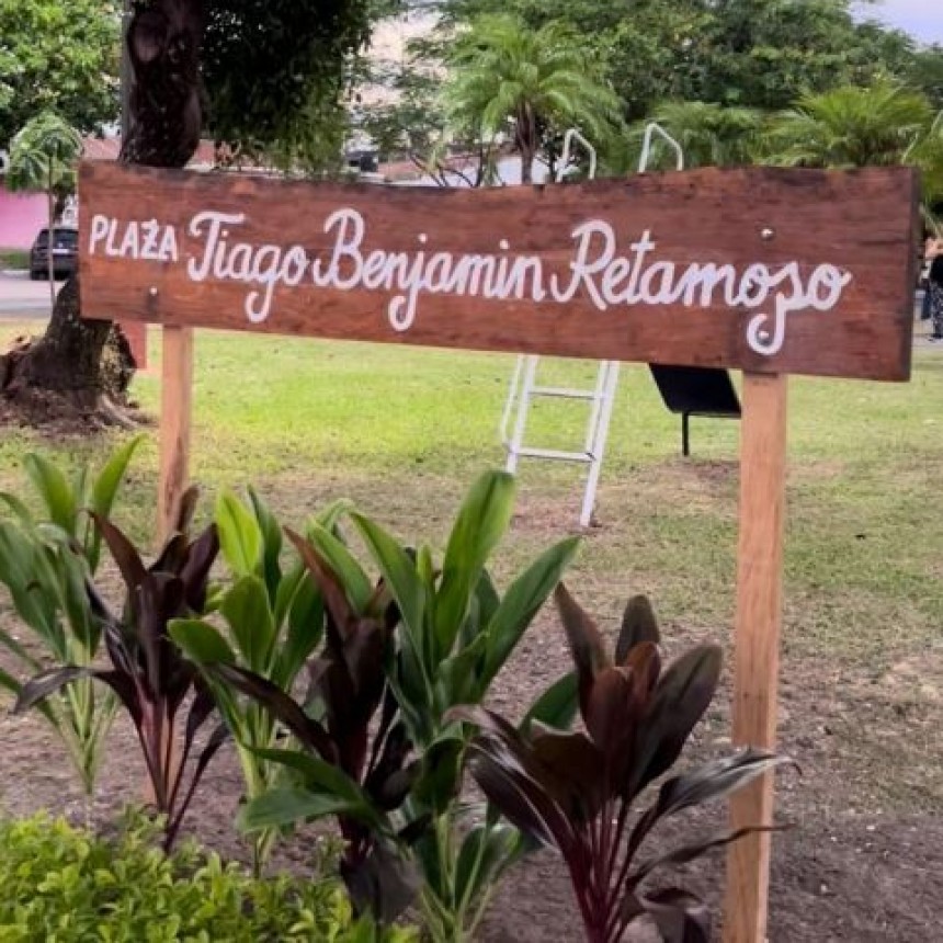 Renovaron la plaza del barrio 2 de Abril que ahora lleva el nombre de Tiago Benjam&iacute;n Retamozo