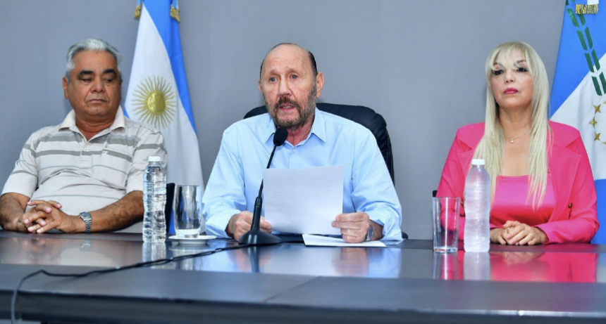 Insfrán anunció 50 por ciento de aumento para activos y pasivos para el primer semestre