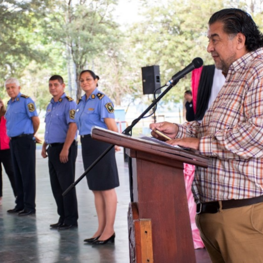 8M: La Policía homenajeó a policías por el Día Internacional de la Mujer