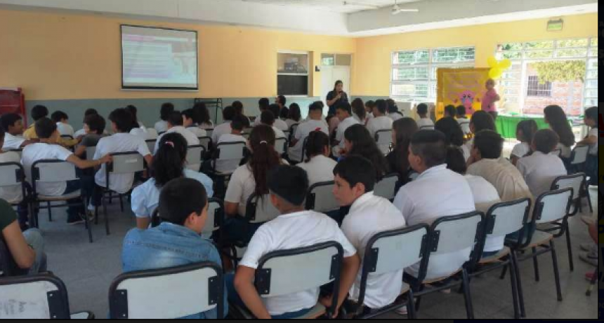 Estudiantes secundarios participaron de una charla sobre endometriosis