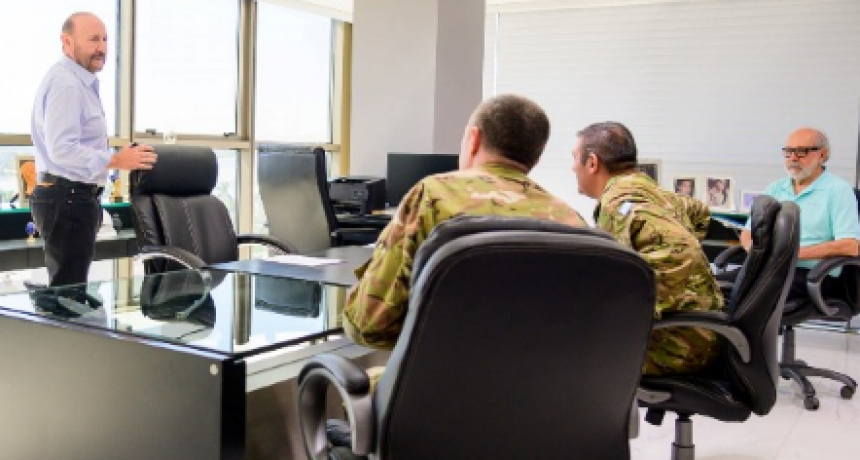 El gobernador se reunió con el nuevo jefe del Regimiento 29