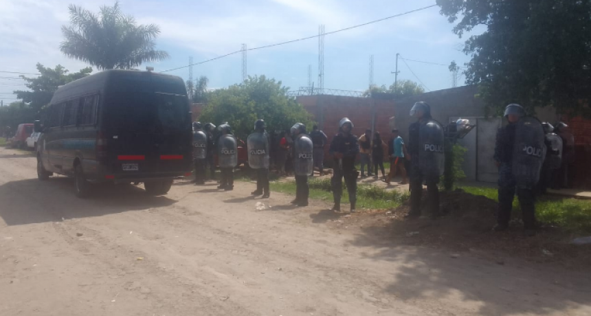 La Policía allanó una vivienda y aprehendió a tres personas ante reiteradas denuncias