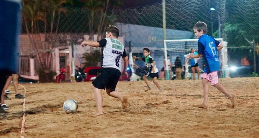 Registro del TORNEO DE FÚTBOL PLAYA INFANTIL en la VIII Edición del 𝐄𝐧𝐜𝐮𝐞𝐧𝐭𝐫𝐨 𝐑Í𝐎, 𝐌𝐀𝐓𝐄 𝐘 𝐓𝐄𝐑𝐄𝐑𝐄 