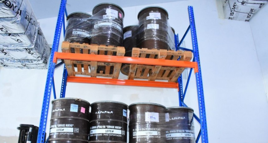 Nutrifor recibió más de dos mil kilos de harina de algarroba