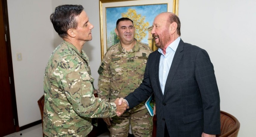 El gobernador Insfrán se reunió con autoridades del Ejército argentino en Formosa